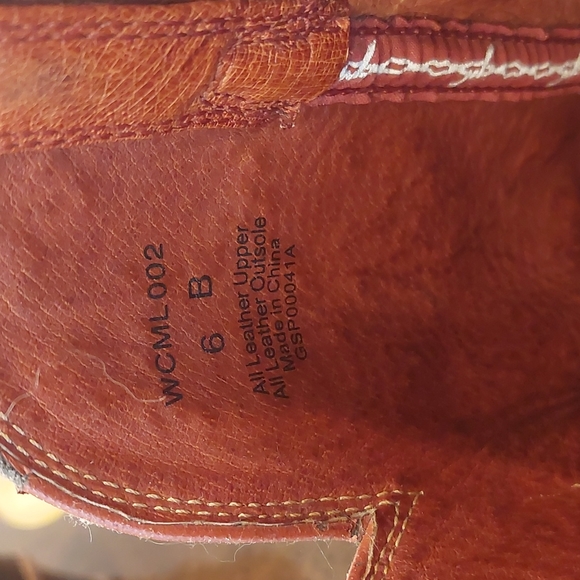 Woman's Cowboy Boots - Picture 6 of 8